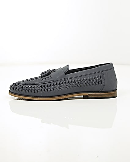 360 degree animation of product Blue leather woven tassel loafers frame-22