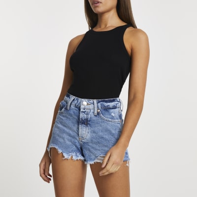 90s jean shorts outfit