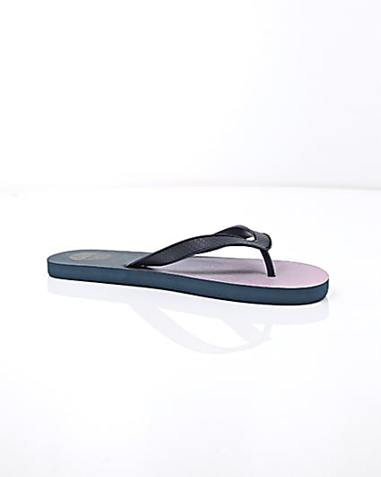 360 degree animation of product Blue ombre print flip flops frame-8