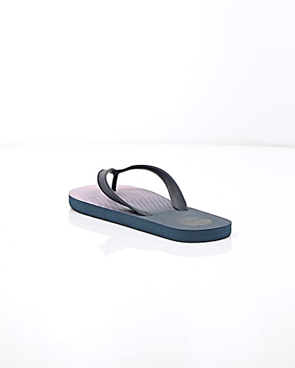 360 degree animation of product Blue ombre print flip flops frame-18