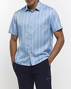 Blue regular fit striped short sleeve shirt