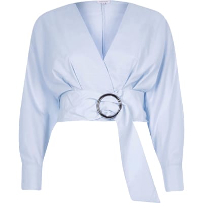 Blue ring belt long sleeve crop top