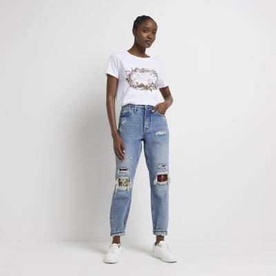 women ripped jeans