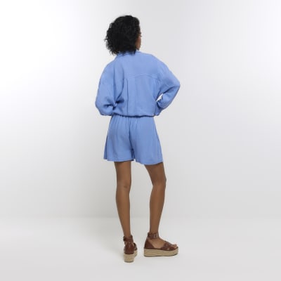 Blue shorts with linen