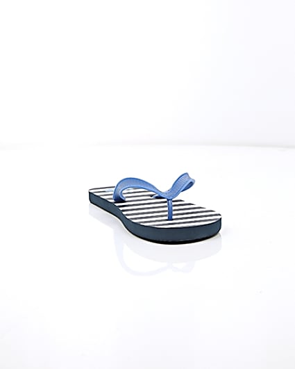 360 degree animation of product Blue stripe print flip flops frame-5