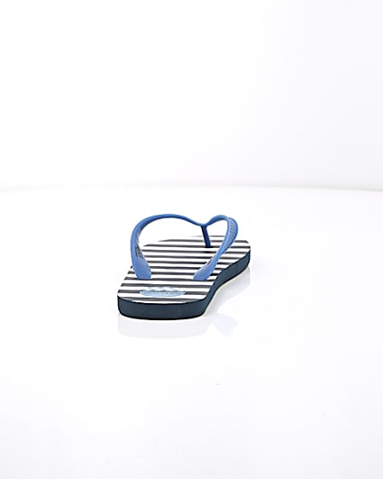360 degree animation of product Blue stripe print flip flops frame-15