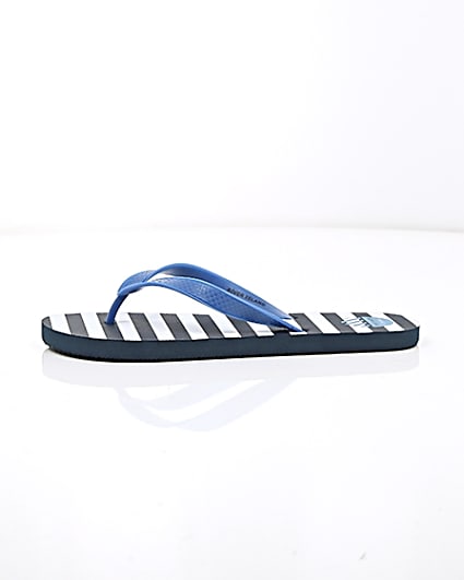 360 degree animation of product Blue stripe print flip flops frame-22