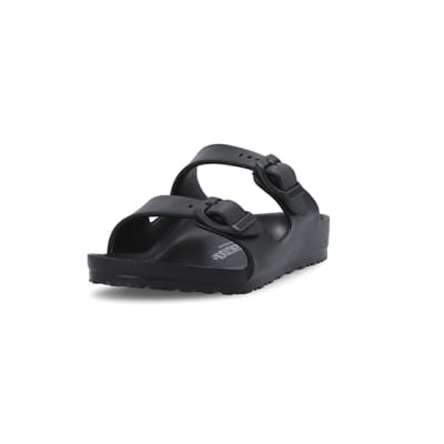 360 degree animation of product Boys black Birkenstock sandals frame-23