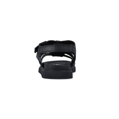 360 degree animation of product Boys black buckle sandals frame-12