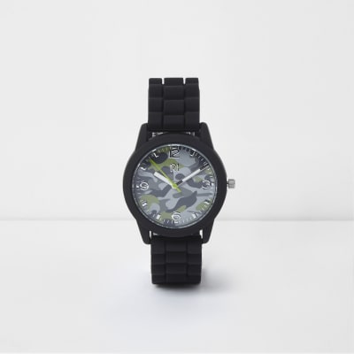 Boys black camo round  face rubber watch