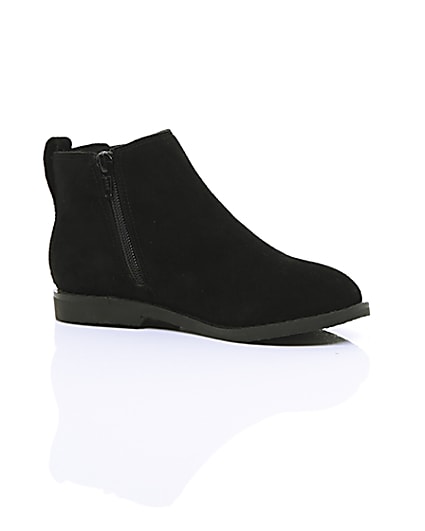 360 degree animation of product Boys black chelsea boots frame-8