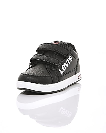 360 degree animation of product Boys black Levi’s velcro low top trainers frame-2