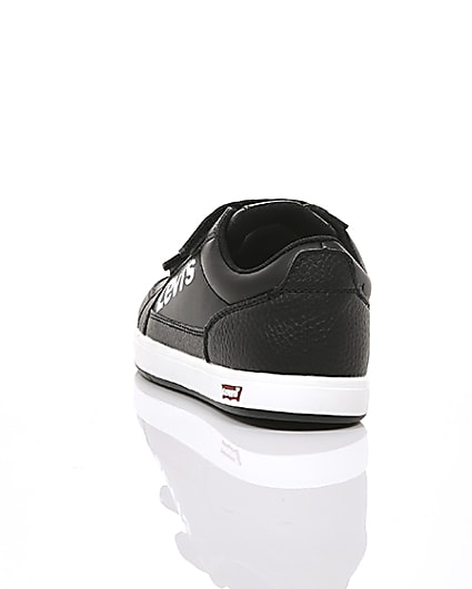 360 degree animation of product Boys black Levi’s velcro low top trainers frame-17