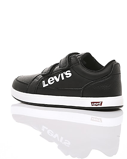 360 degree animation of product Boys black Levi’s velcro low top trainers frame-20
