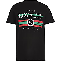 Boys black ‘Loyalty’ print T-shirt