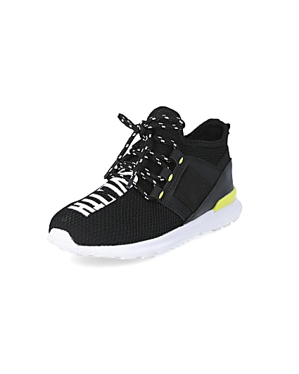 360 degree animation of product Boys black mesh 'Svnth' runner trainers frame-0