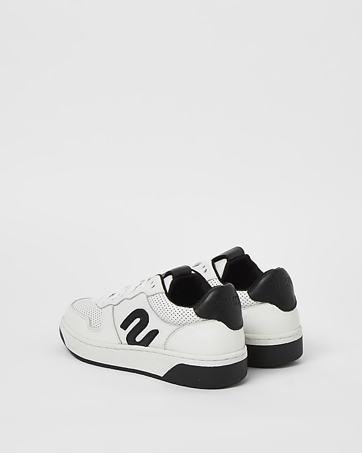 Boys black NUSHU perforated court trainers