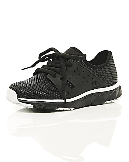 360 degree animation of product Boys black runner trainers frame-0