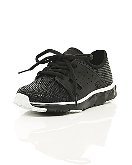 360 degree animation of product Boys black runner trainers frame-1
