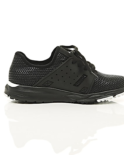 360 degree animation of product Boys black runner trainers frame-10