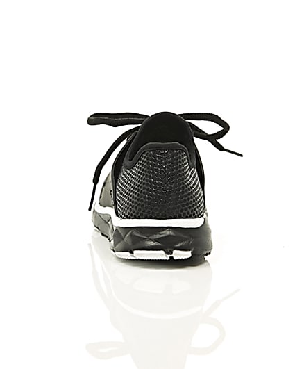 360 degree animation of product Boys black runner trainers frame-16