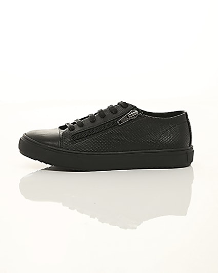 360 degree animation of product Boys black sole zip side lace-up trainers frame-22