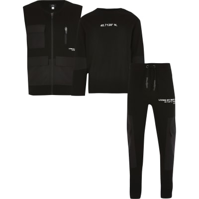 About 7% of these are training & jogging wear, 15% are fitness & yoga wear. boys 5 16 years