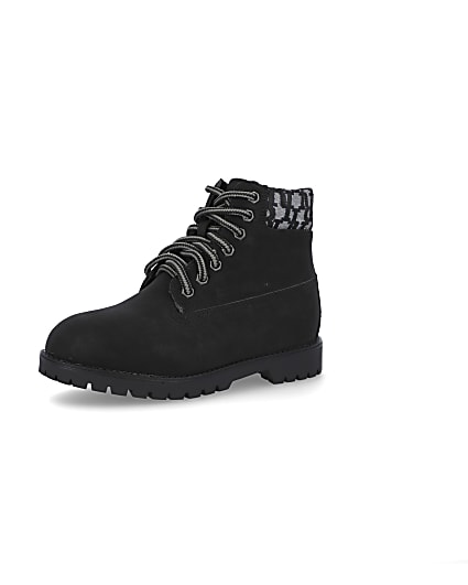 360 degree animation of product Boys black wide fit RI jacquard ankle boots frame-1