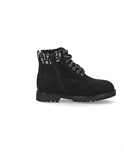 360 degree animation of product Boys black wide fit RI jacquard ankle boots frame-15