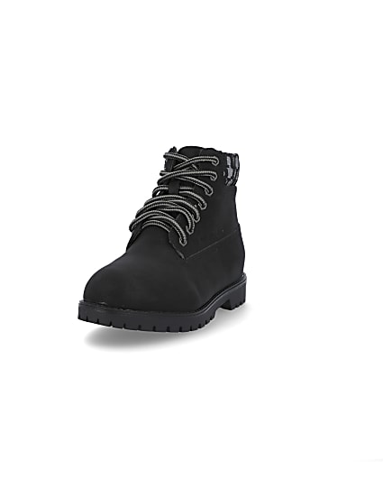 360 degree animation of product Boys black wide fit RI jacquard ankle boots frame-23