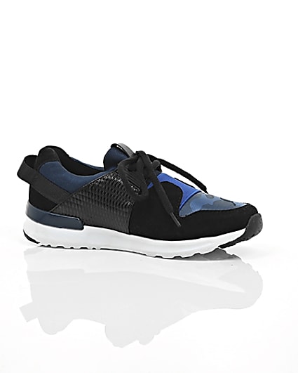 360 degree animation of product Boys blue camo insert runner trainers frame-8