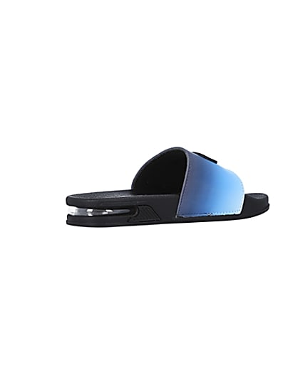 360 degree animation of product Boys blue RI branded ombre sliders frame-13