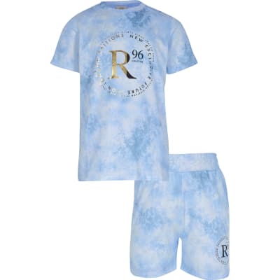 holiday clothes shop