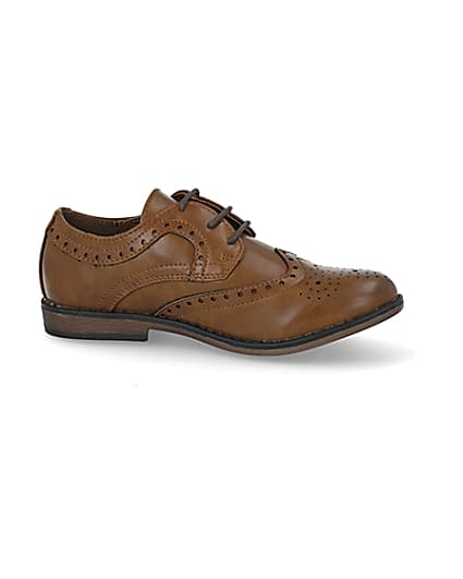 360 degree animation of product Boys brown embossed lace-up brogues frame-16