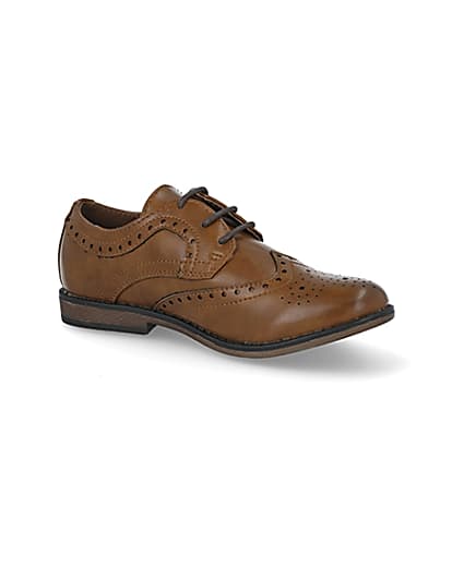 360 degree animation of product Boys brown embossed lace-up brogues frame-17