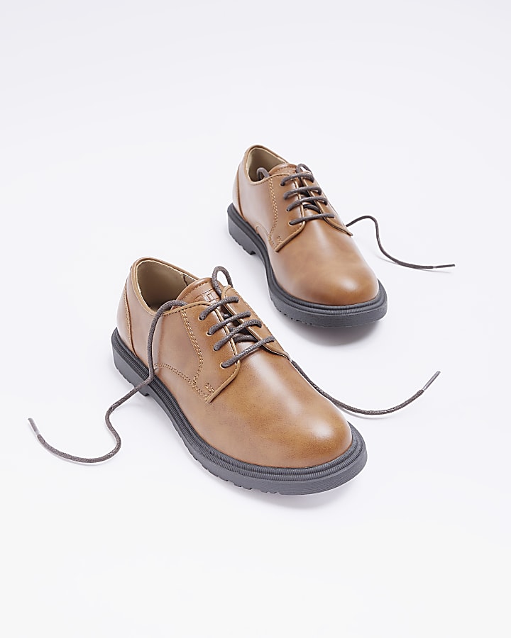 Boys brown faux leather lace up shoes