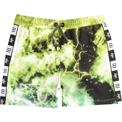 boys green swim trunks