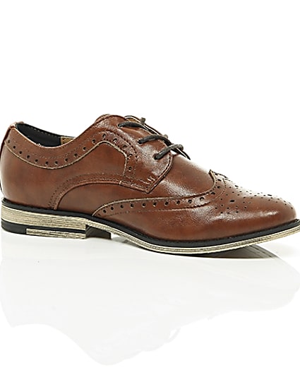 360 degree animation of product Boys tan brogues frame-8