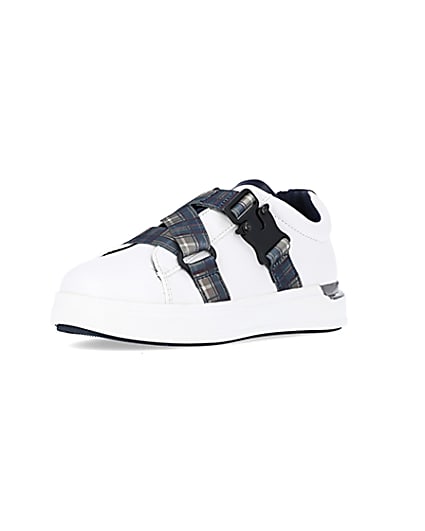 360 degree animation of product Boys White check strap trainers frame-0