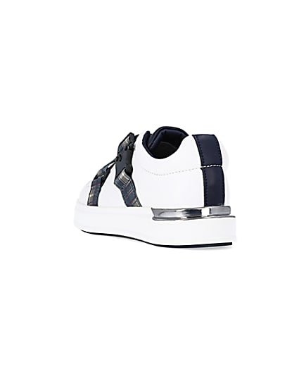 360 degree animation of product Boys White check strap trainers frame-7