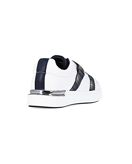 360 degree animation of product Boys White check strap trainers frame-11