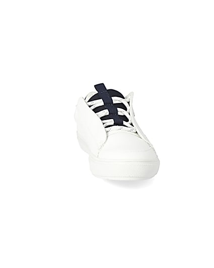 360 degree animation of product Boys white lace-up zip side trainers frame-20