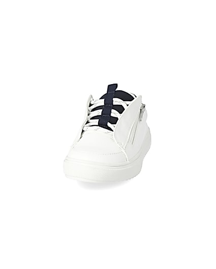 360 degree animation of product Boys white lace-up zip side trainers frame-22