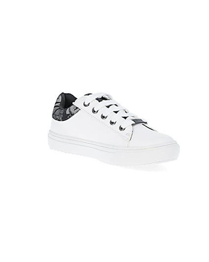 360 degree animation of product Boys white RI branded lace up trainers frame-18