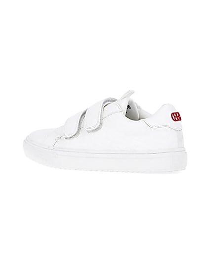 360 degree animation of product Boys white RI embossed monogram trainers frame-5