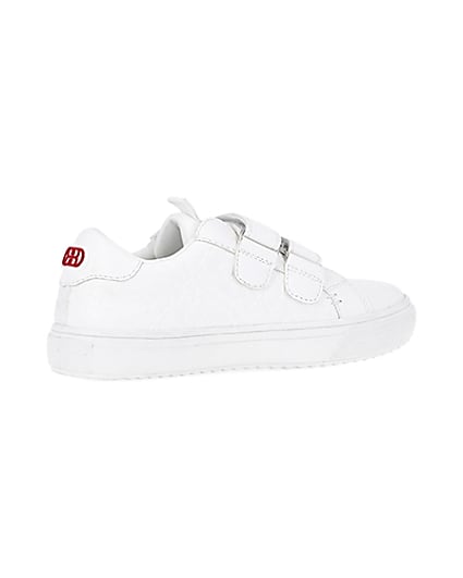 360 degree animation of product Boys white RI embossed monogram trainers frame-13