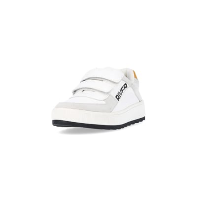 360 degree animation of product Boys White velcro trainers frame-23