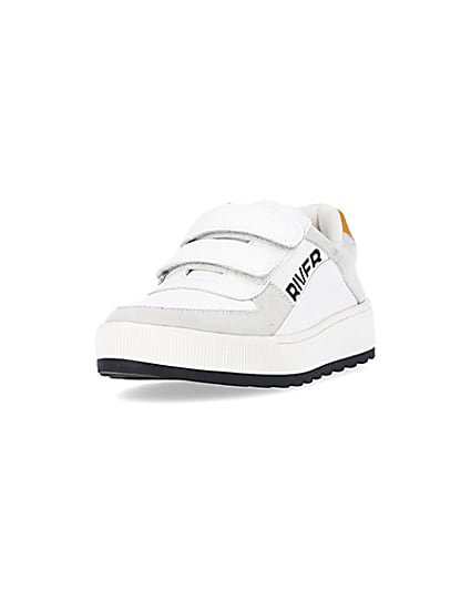360 degree animation of product Boys White velcro trainers frame-23