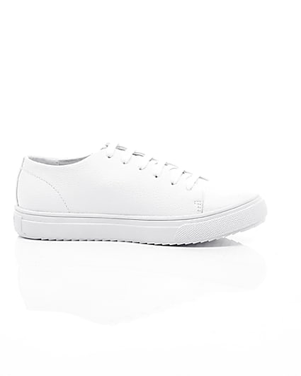 360 degree animation of product Boys white zip side lace-up trainers frame-9