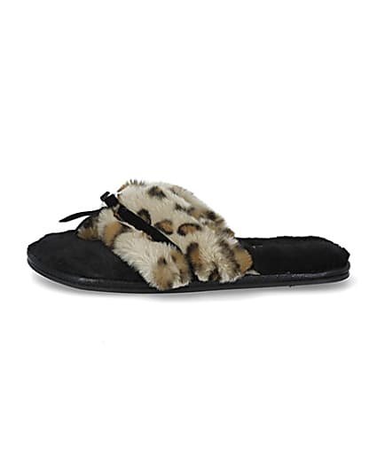 360 degree animation of product Brown animal print bow faux fur slippers frame-3